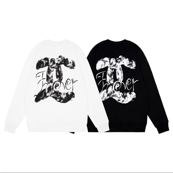 Cozy CHANEL sweatshirt - Picture 4 of 4